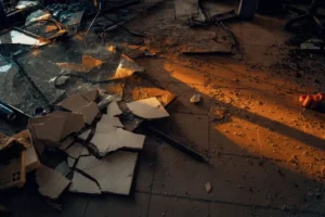 La colle sous votre carrelage contient peut-être de l'amiante